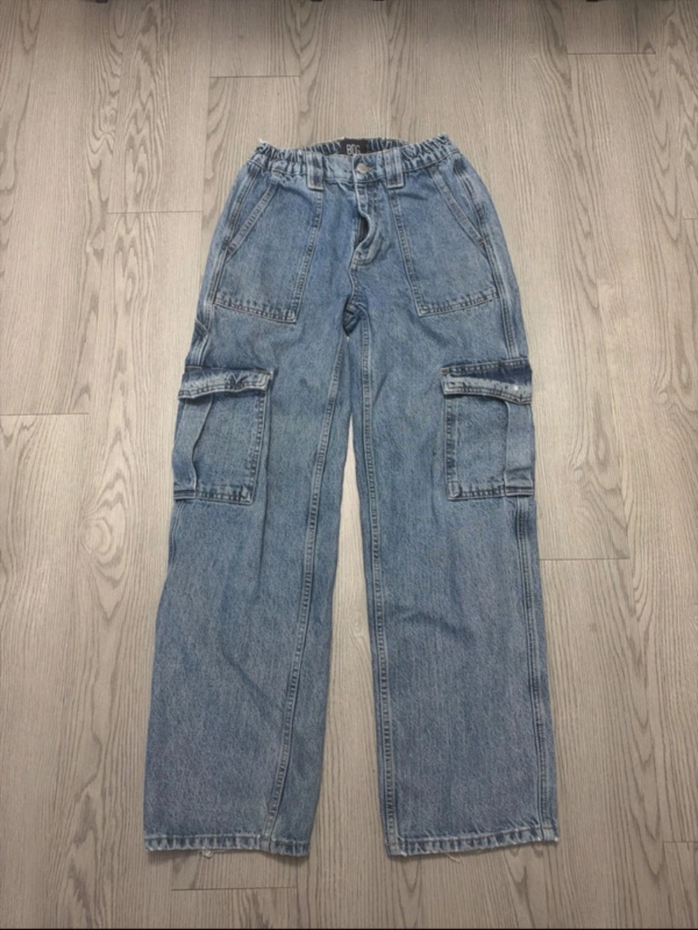 BDG Women's Wide-Leg Cargo Jeans - Light Blue Denim